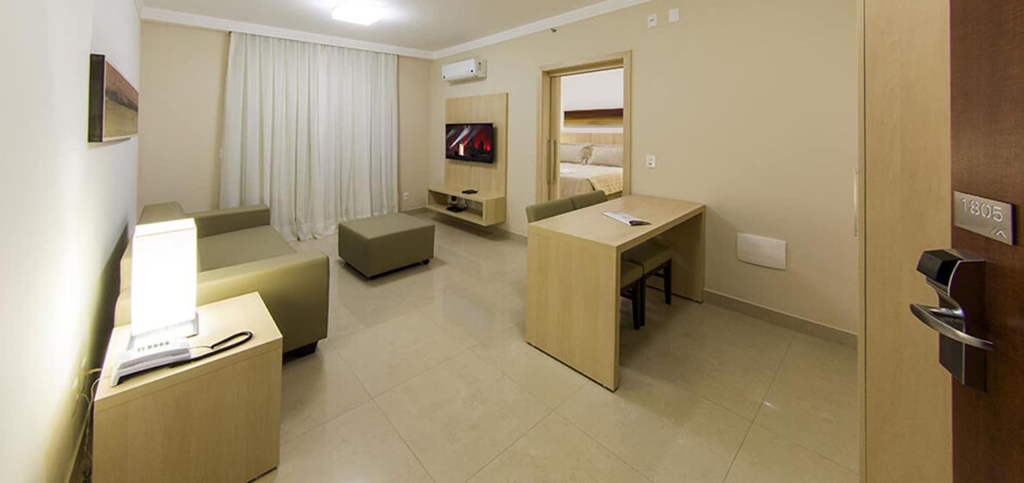 Hotel Mont Blanc Premium Ribeirão Preto Exterior foto A typical hotel room