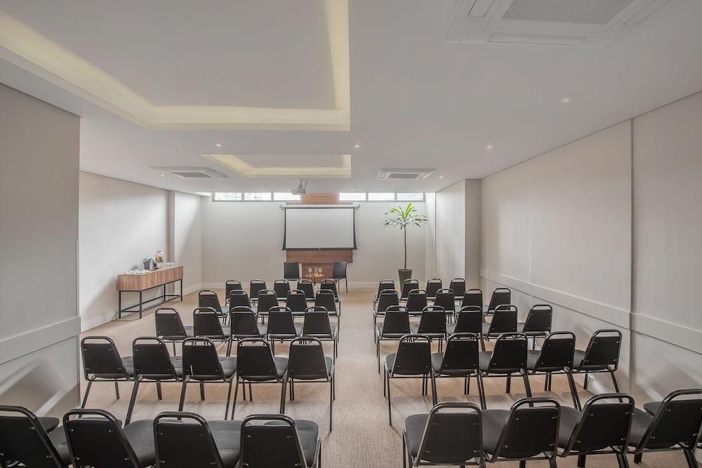 Hotel Mont Blanc Premium Ribeirão Preto Exterior foto Meeting room